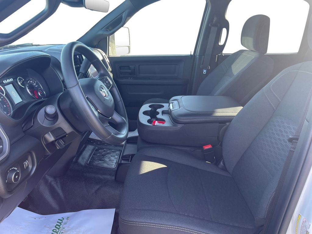 New 2026 Bright White Clear-Coat Exterior Paint RAM RAM 5500 TRADESMAN CHASSIS CREW CAB 4X4 84