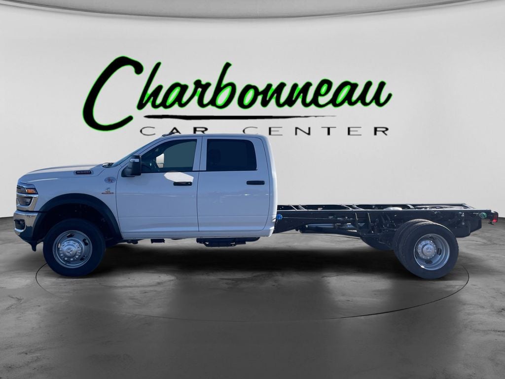 New 2026 Bright White Clear-Coat Exterior Paint RAM RAM 5500 TRADESMAN CHASSIS CREW CAB 4X4 84
