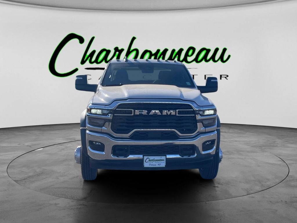 New 2026 Bright White Clear-Coat Exterior Paint RAM RAM 5500 TRADESMAN CHASSIS CREW CAB 4X4 84
