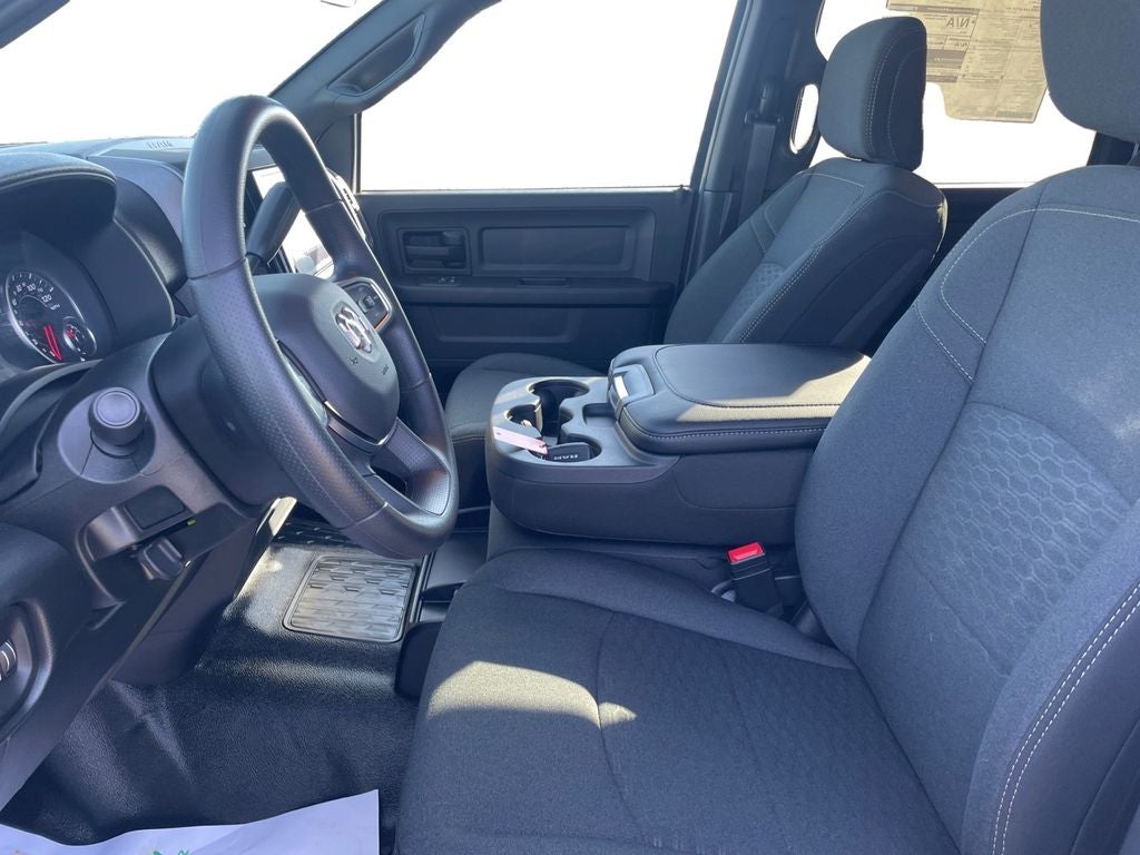 New 2026 Bright White Clear-Coat Exterior Paint RAM RAM 5500 TRADESMAN CHASSIS CREW CAB 4X4 84