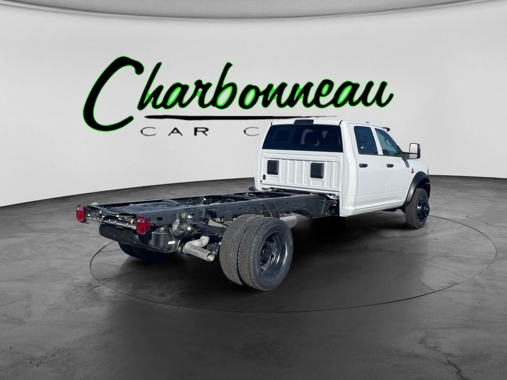 New 2026 Bright White Clear-Coat Exterior Paint RAM RAM 5500 TRADESMAN CHASSIS CREW CAB 4X4 84