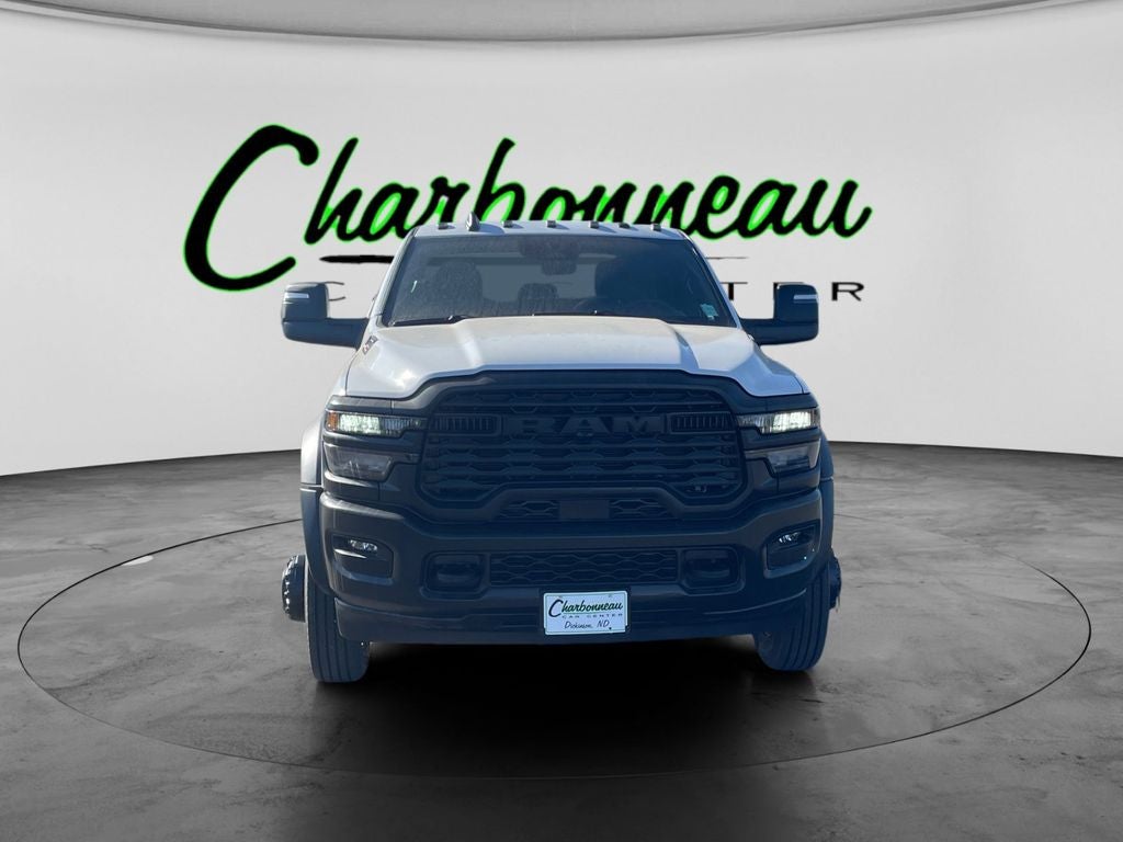 New 2026 Bright White Clear-Coat Exterior Paint RAM RAM 5500 TRADESMAN CHASSIS CREW CAB 4X4 84