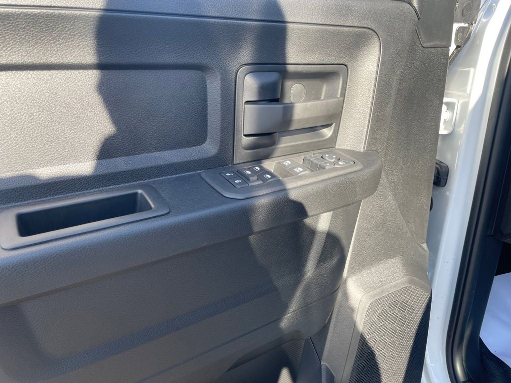 New 2026 Bright White Clear-Coat Exterior Paint RAM RAM 5500 TRADESMAN CHASSIS CREW CAB 4X4 84