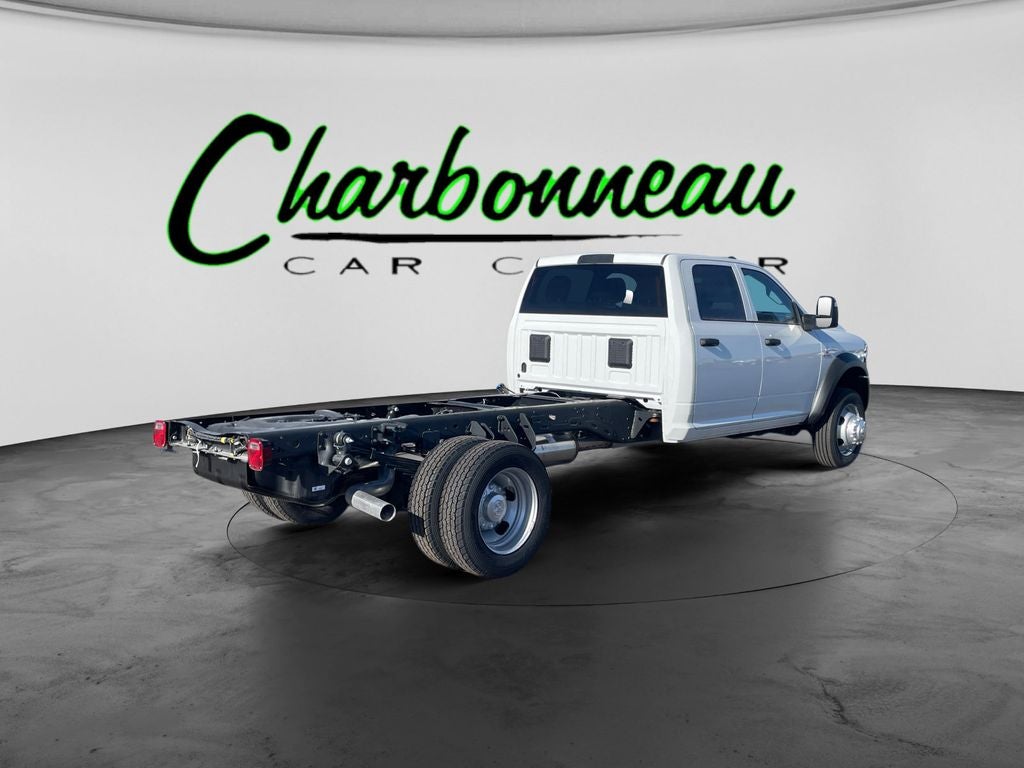 New 2026 Bright White Clear-Coat Exterior Paint RAM RAM 5500 TRADESMAN CHASSIS CREW CAB 4X4 84