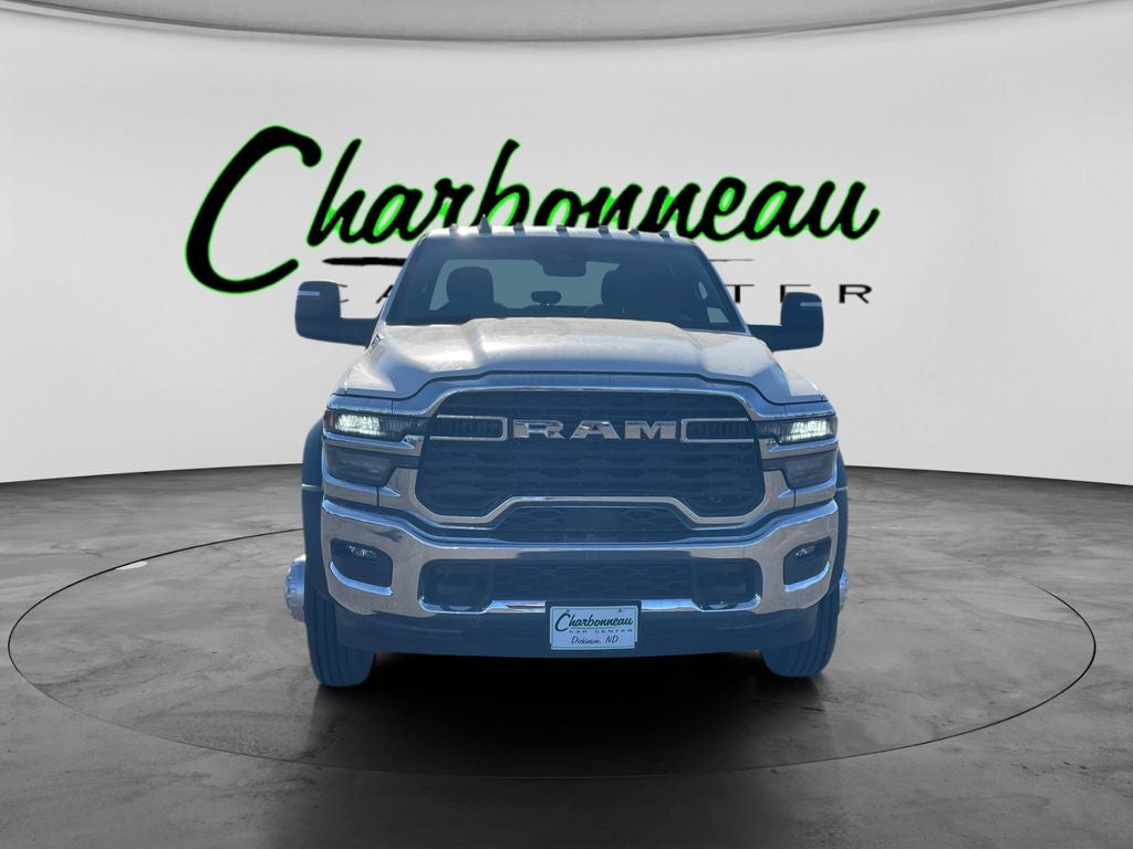 New 2026 Bright White Clear-Coat Exterior Paint RAM RAM 5500 TRADESMAN CHASSIS CREW CAB 4X4 84