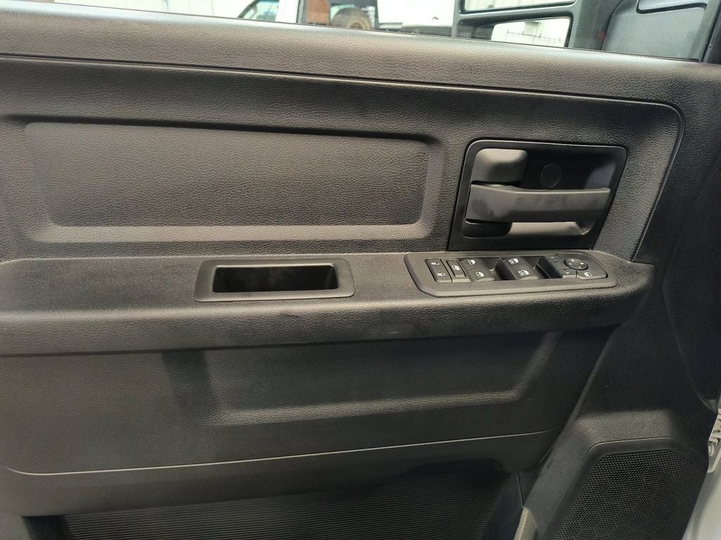 New 2026 Bright White Clear-Coat Exterior Paint RAM RAM 5500 TRADESMAN CHASSIS CREW CAB 4X4 84