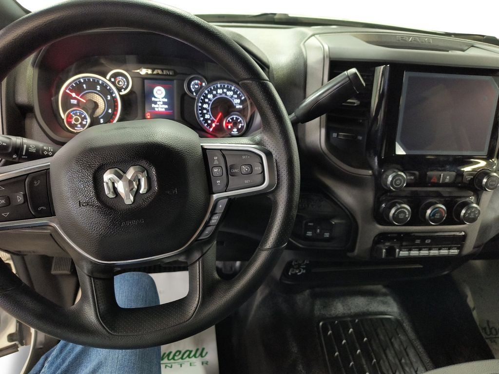 New 2026 Bright White Clear-Coat Exterior Paint RAM RAM 5500 TRADESMAN CHASSIS CREW CAB 4X4 84