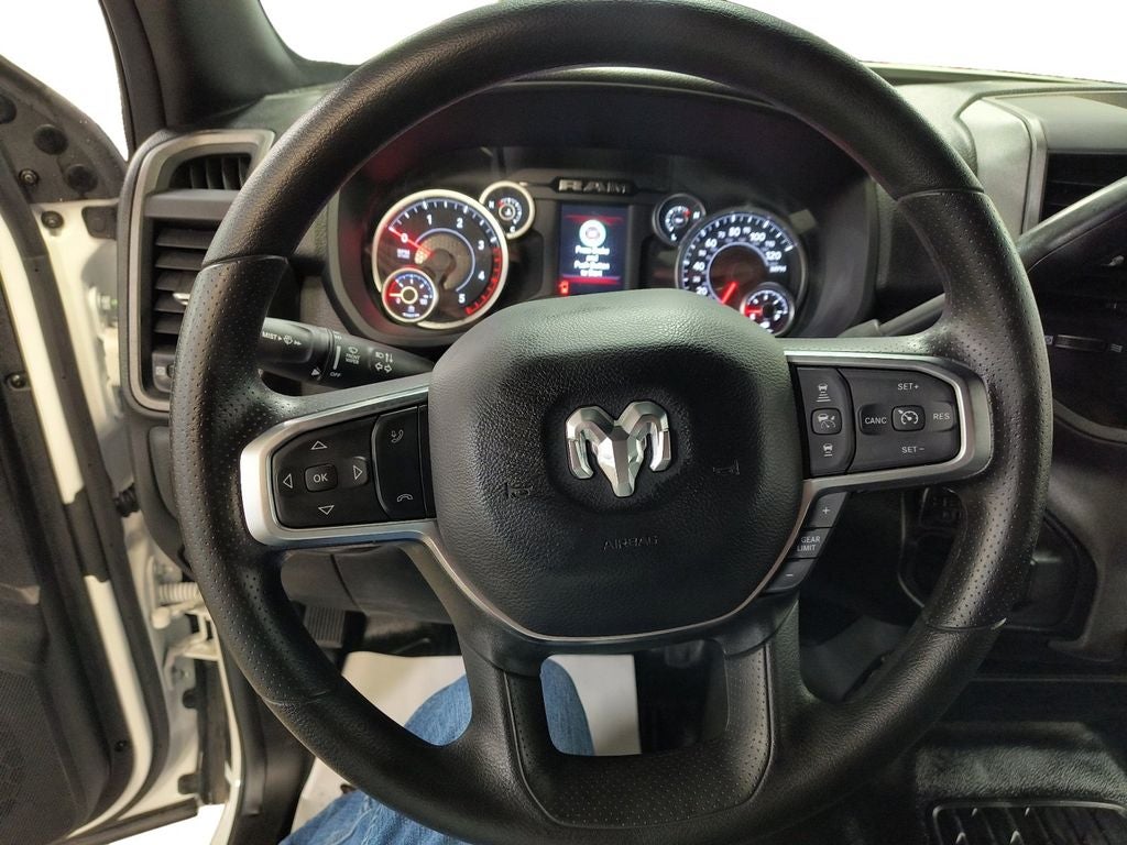 New 2026 Bright White Clear-Coat Exterior Paint RAM RAM 5500 TRADESMAN CHASSIS CREW CAB 4X4 84