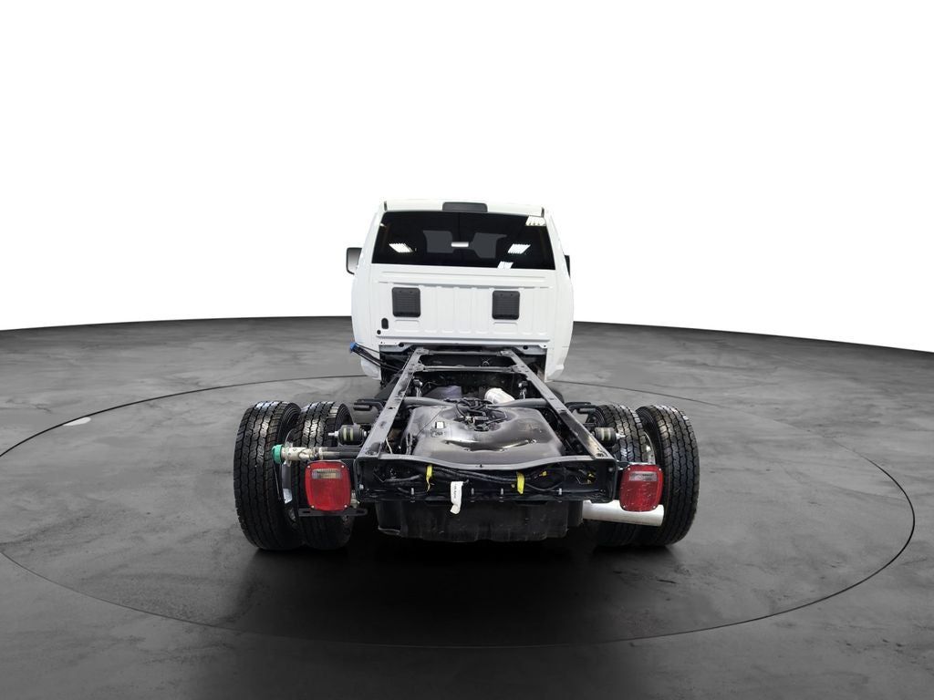 New 2026 Bright White Clear-Coat Exterior Paint RAM RAM 5500 TRADESMAN CHASSIS CREW CAB 4X4 84