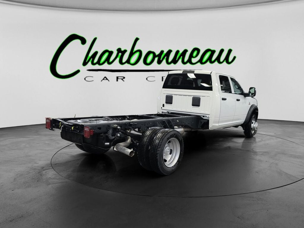 New 2026 Bright White Clear-Coat Exterior Paint RAM RAM 5500 TRADESMAN CHASSIS CREW CAB 4X4 84