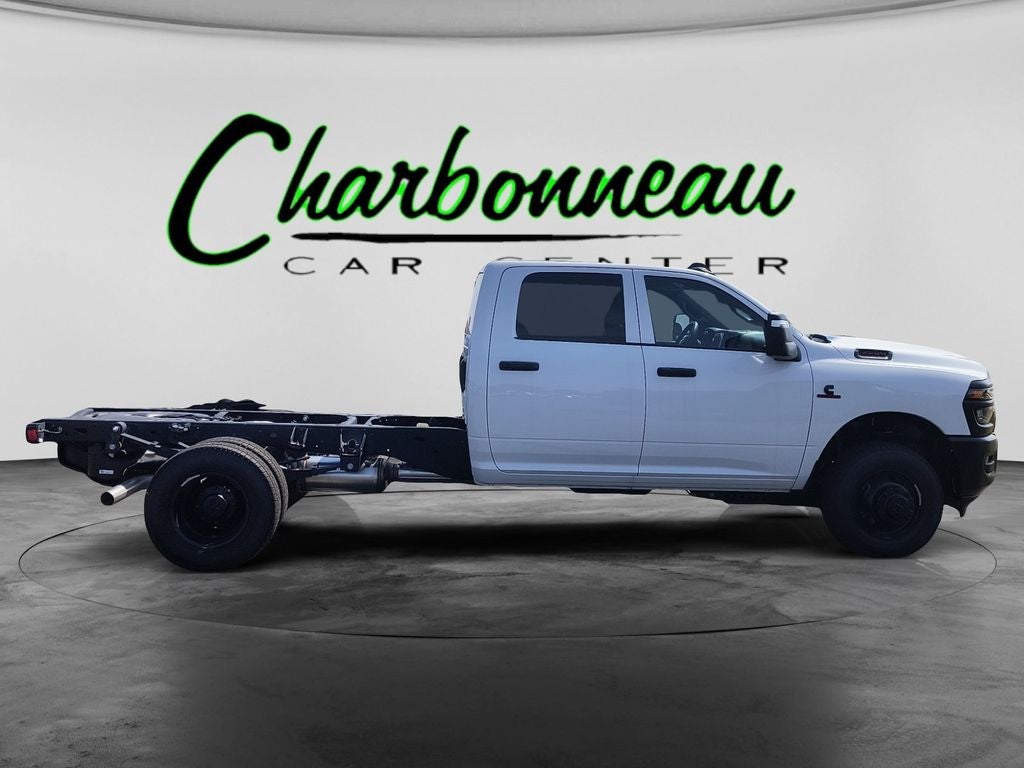 New 2026 Bright White Clear-Coat Exterior Paint RAM RAM 3500 TRADESMAN CREW CAB CHASSIS 4X4 60