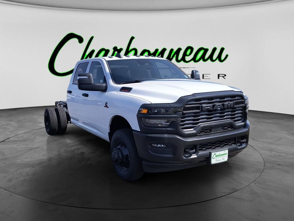 New 2026 Bright White Clear-Coat Exterior Paint RAM RAM 3500 TRADESMAN CREW CAB CHASSIS 4X4 60