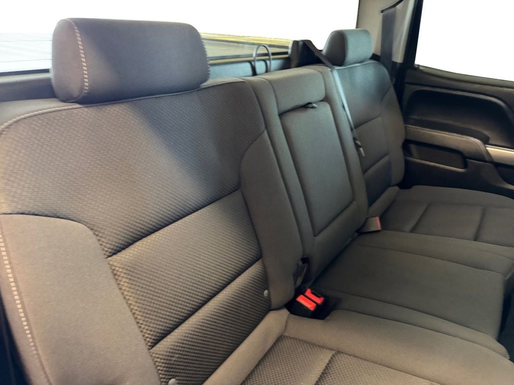 Used 2018 Cajun Red Tintcoat Chevrolet 1LT image 9