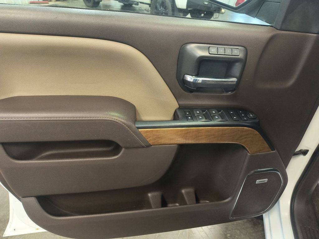 Used 2018 Summit White Chevrolet 1LZ image 11
