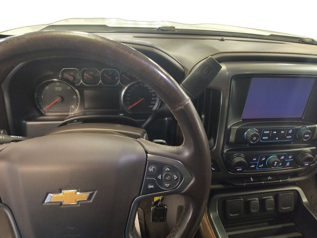 Used 2018 Summit White Chevrolet 1LZ image 12