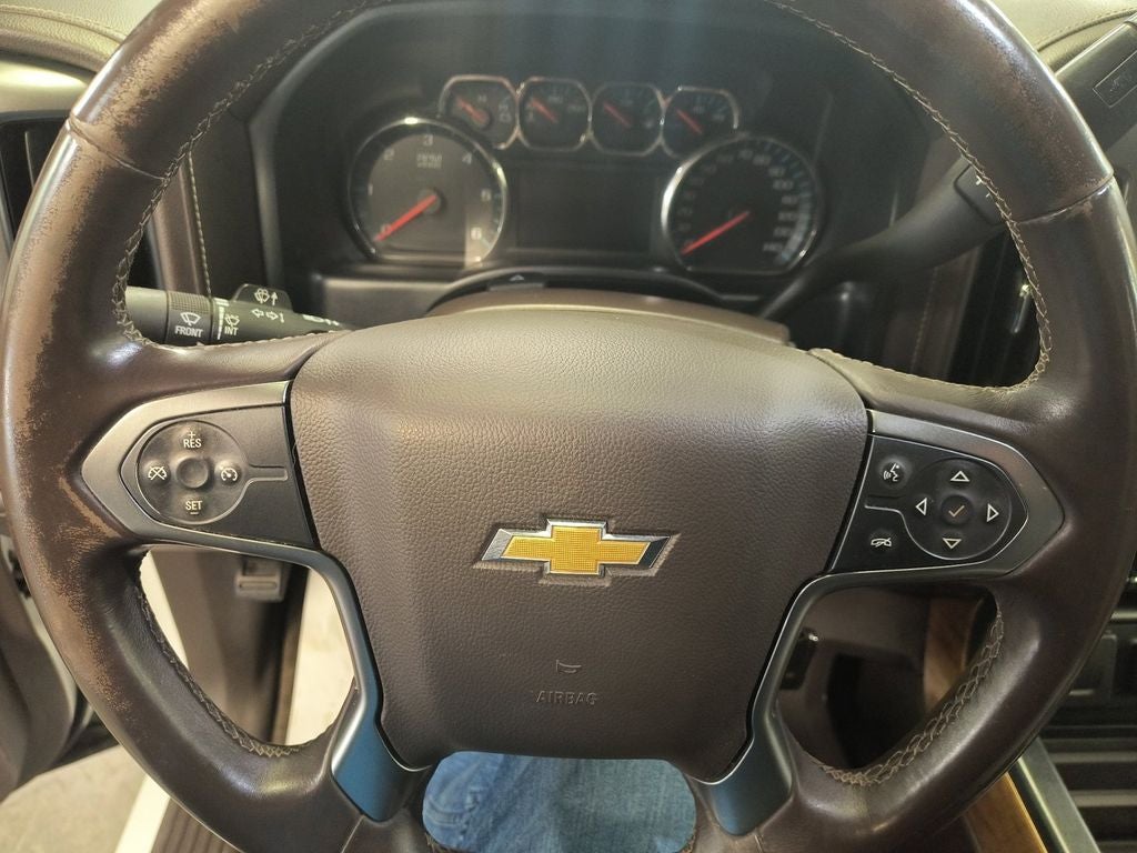 Used 2018 Summit White Chevrolet 1LZ image 13