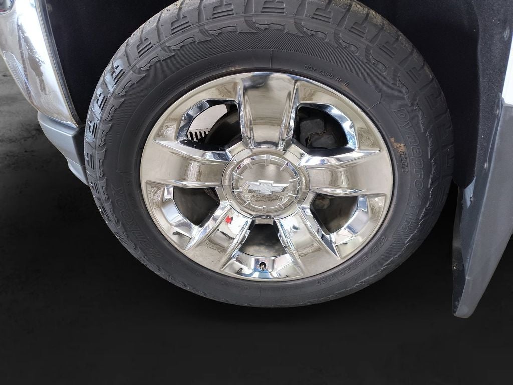Used 2018 Summit White Chevrolet 1LZ image 9