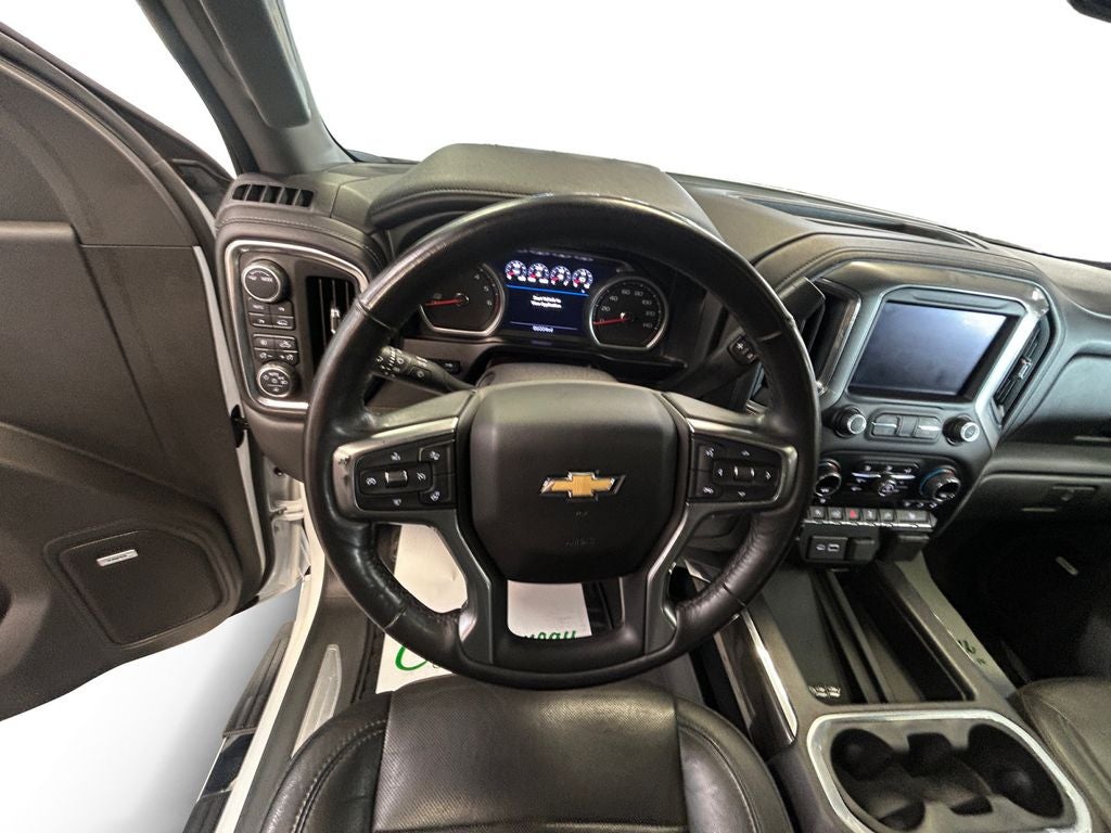 Used 2020 Iridescent Pearl Tricoat Chevrolet 4WD Crew Cab Short Bed LTZ image 13