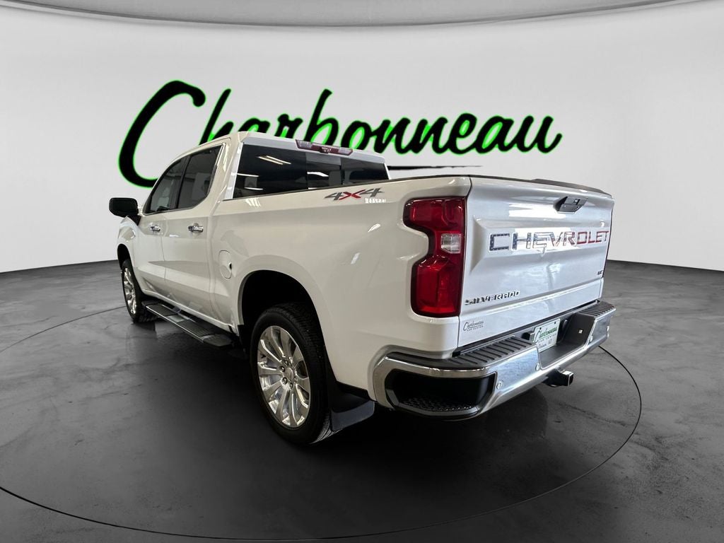 Used 2020 Iridescent Pearl Tricoat Chevrolet 4WD Crew Cab Short Bed LTZ image 3