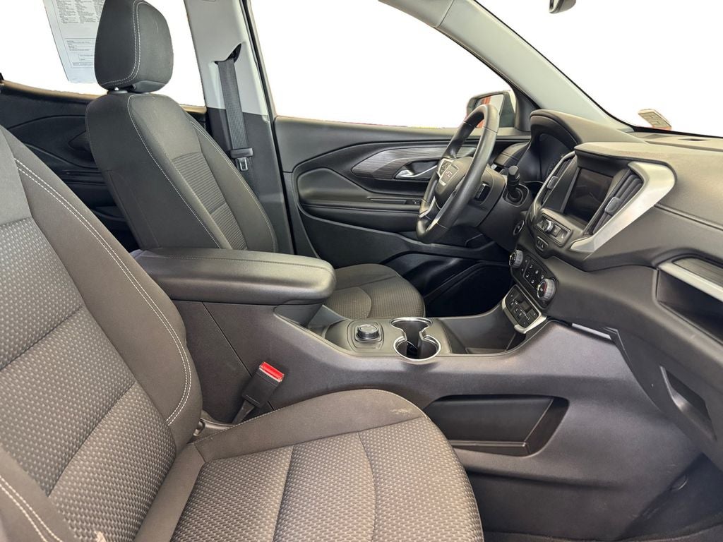 Used 2024 Summit White GMC AWD SLE image 17