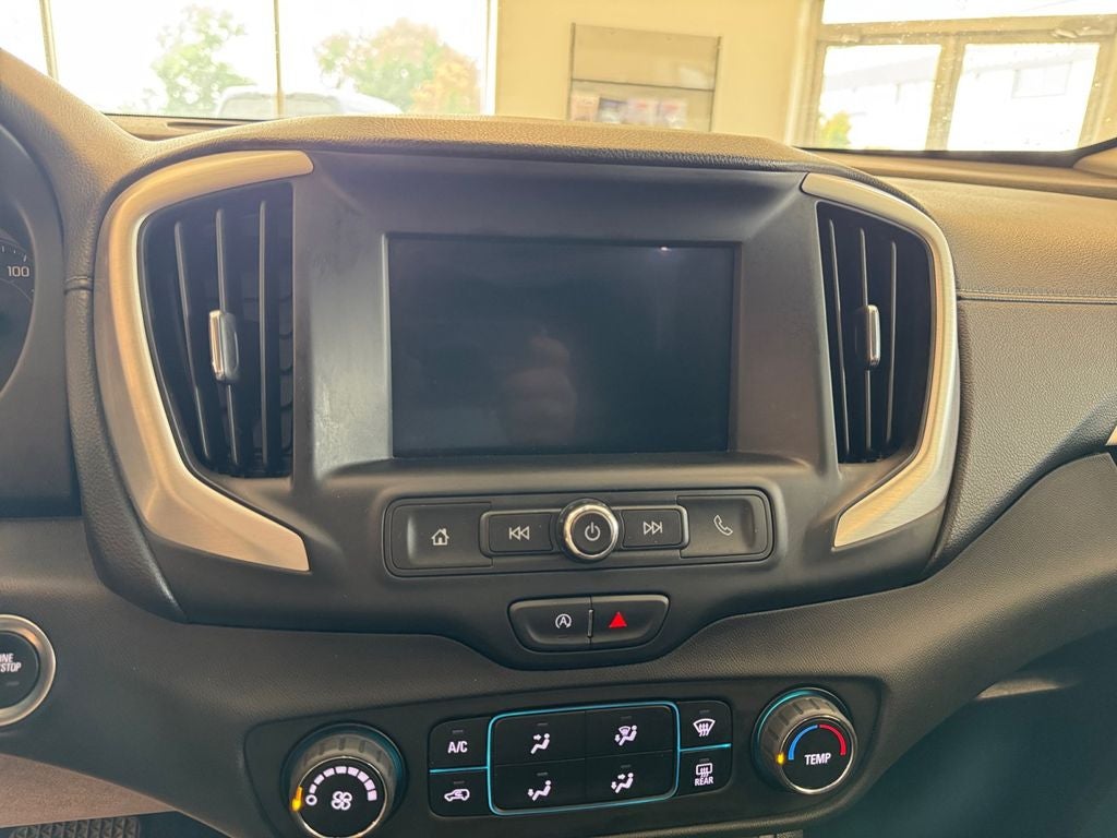 Used 2024 Summit White GMC AWD SLE image 20
