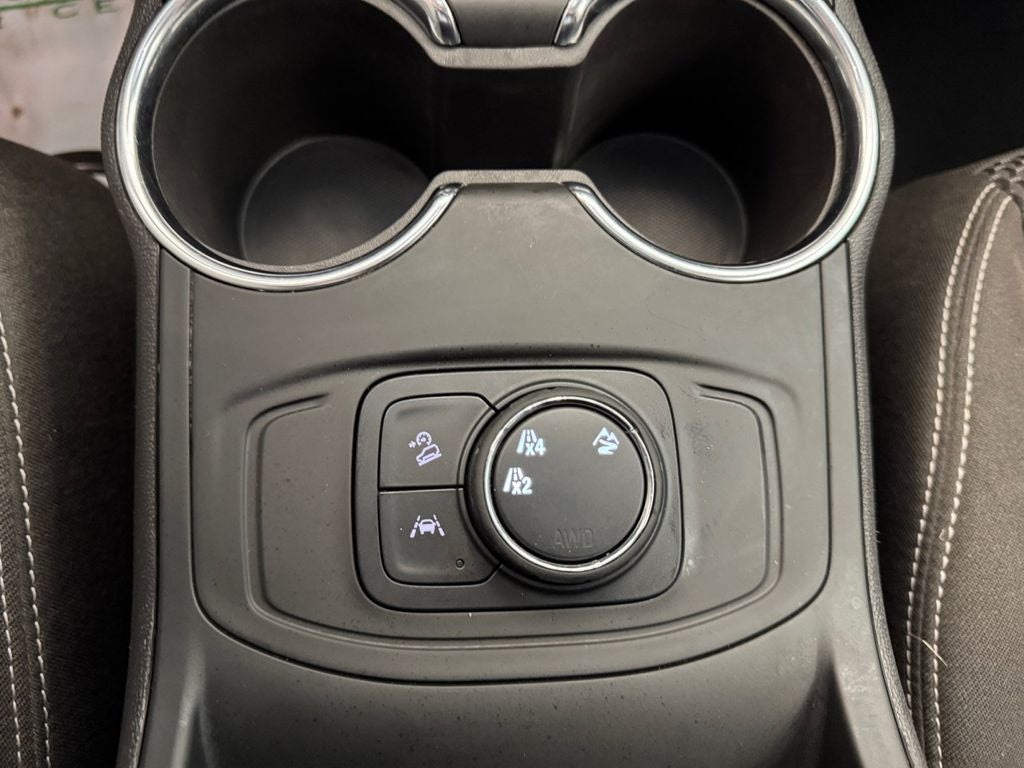 Used 2024 Summit White GMC AWD SLE image 23