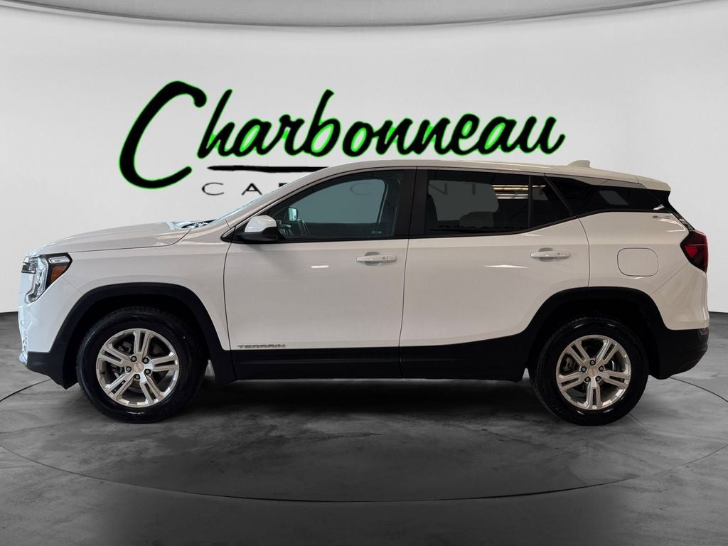 Used 2024 Summit White GMC AWD SLE image 2