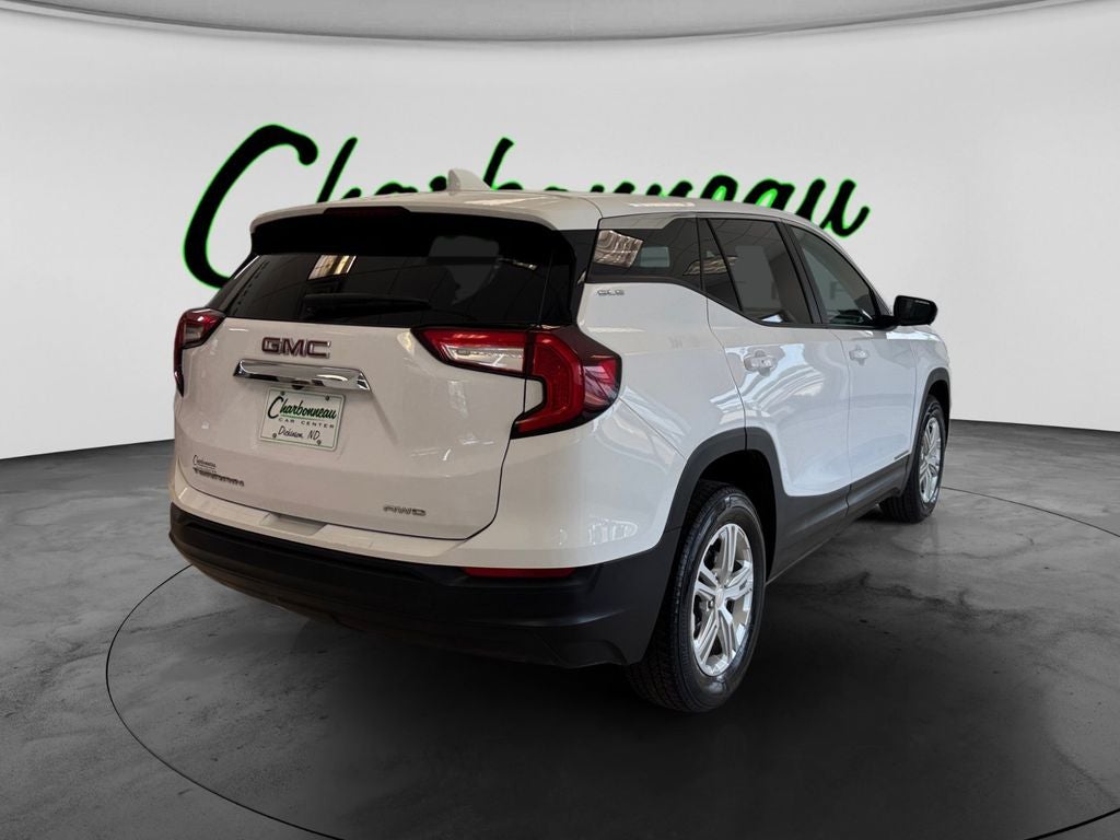 Used 2024 Summit White GMC AWD SLE image 5