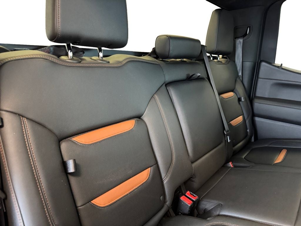 Used 2022 Cayenne Red Tintcoat GMC 4WD Crew Cab Short Box AT4 image 18