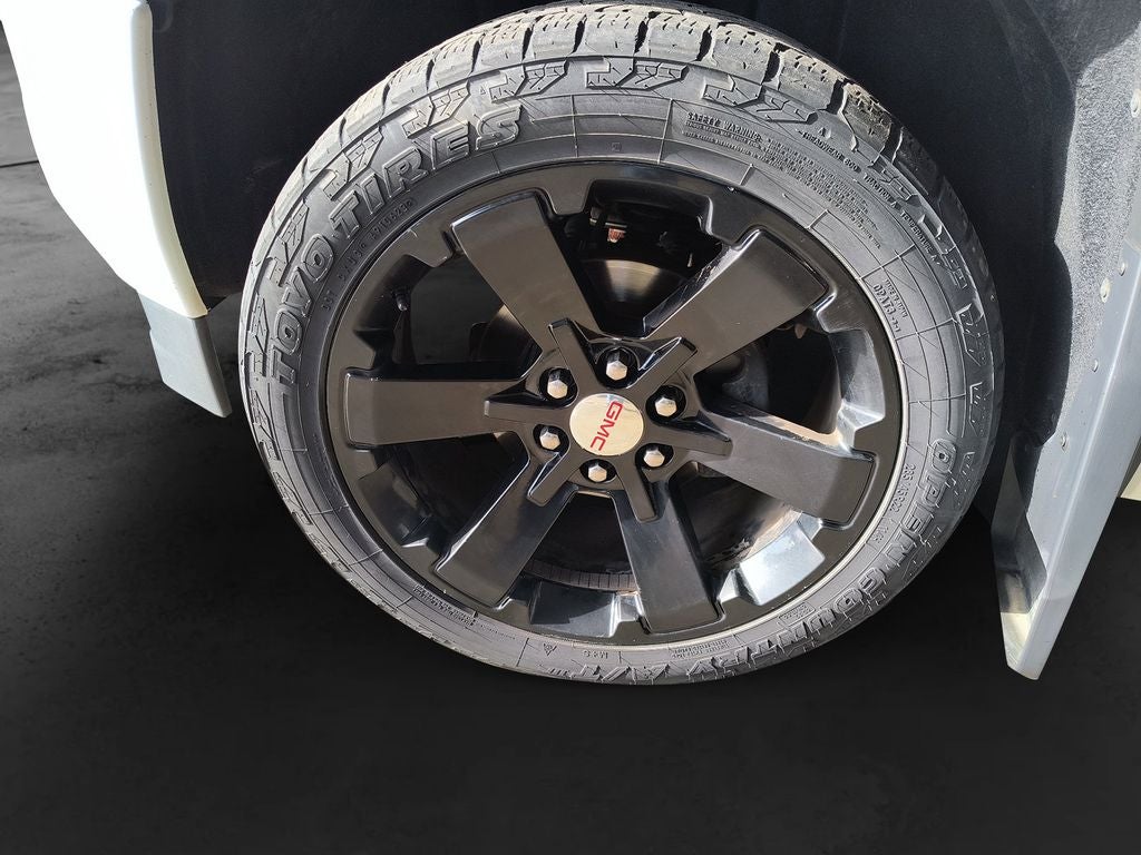 Used 2018 Summit White GMC SLT image 9