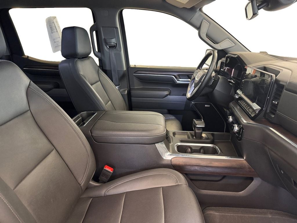 Used 2024 Sterling Metallic GMC 4WD Crew Cab Short Box SLT image 17