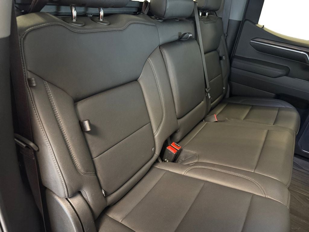 Used 2024 Sterling Metallic GMC 4WD Crew Cab Short Box SLT image 18