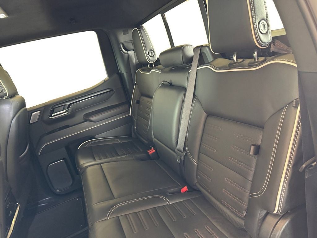 Used 2022 Quicksilver Metallic GMC 4WD Crew Cab Short Box AT4X image 16