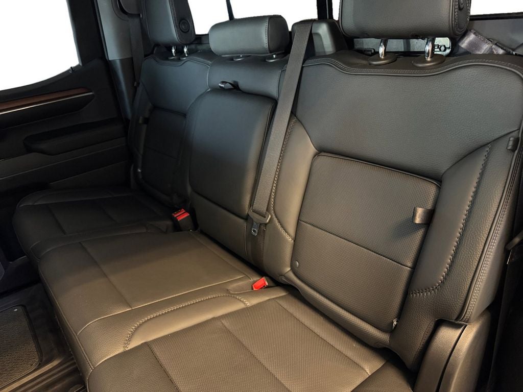 Used 2023 Titanium Rush Metallic GMC 4WD Crew Cab Short Box Denali image 16