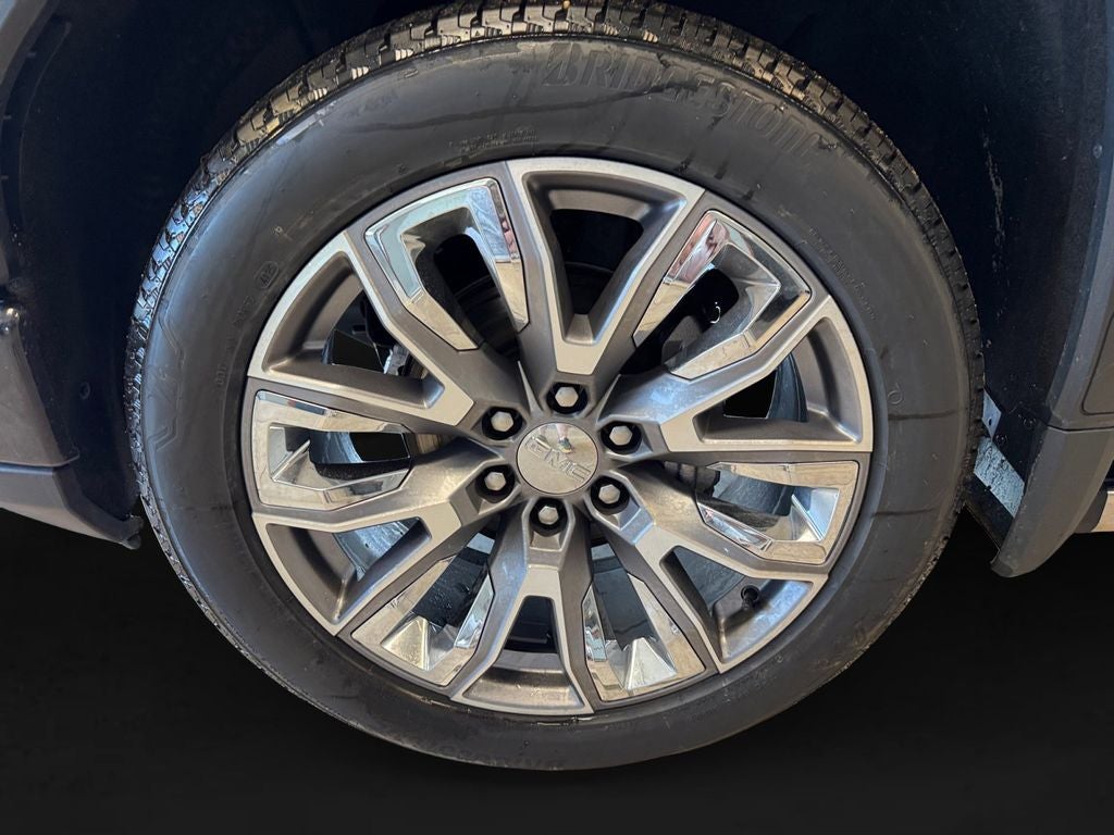 Used 2023 Titanium Rush Metallic GMC 4WD Crew Cab Short Box Denali image 9