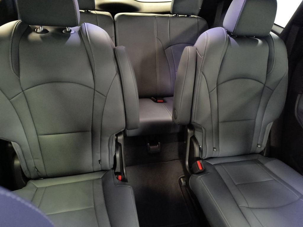 Used 2023 Moonstone Gray Metallic Buick Essence AWD image 18