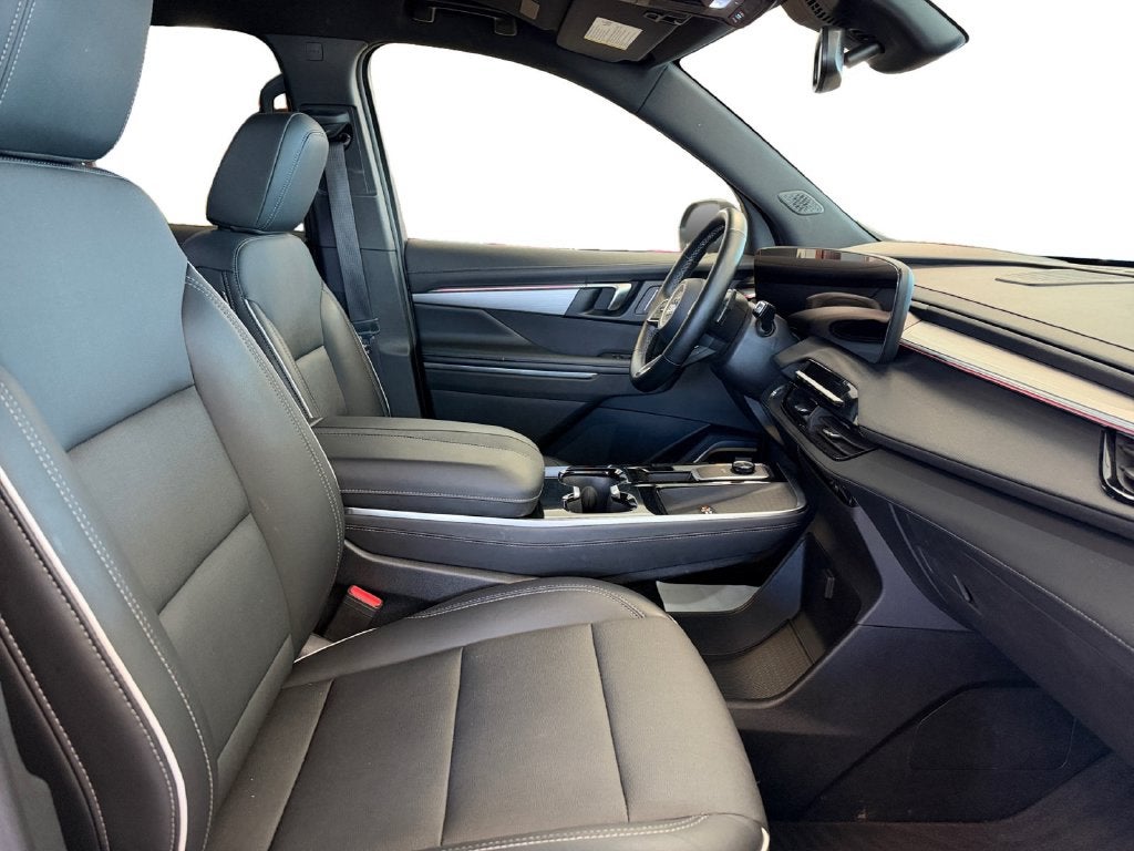 Used 2025 Moonstone Gray Metallic Buick Preferred FWD image 17