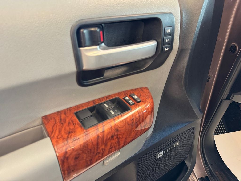 Used 2018 Toasted Walnut Pearl Toyota Platinum image 11