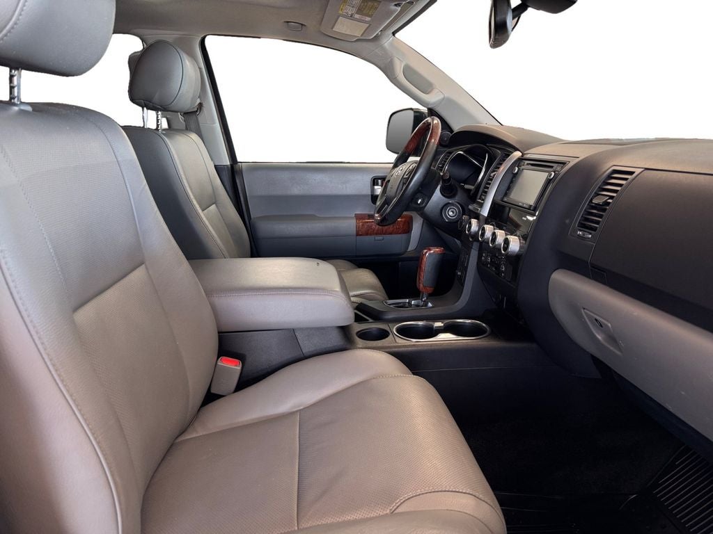 Used 2018 Toasted Walnut Pearl Toyota Platinum image 17