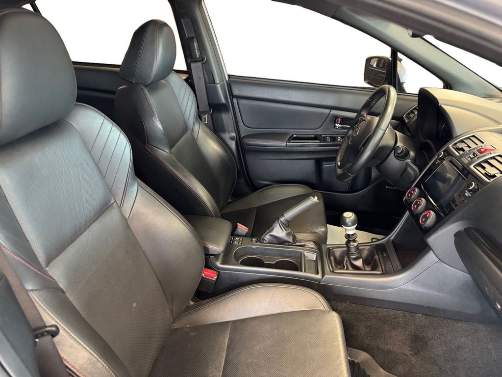 Used 2021 Ice Silver Metallic Subaru Limited image 17
