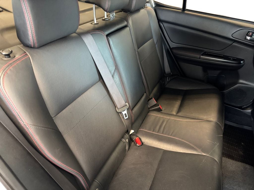 Used 2021 Ice Silver Metallic Subaru Limited image 18