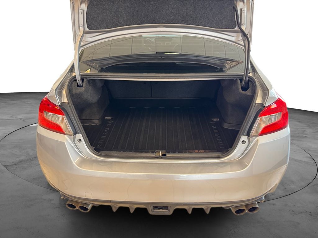 Used 2021 Ice Silver Metallic Subaru Limited image 19