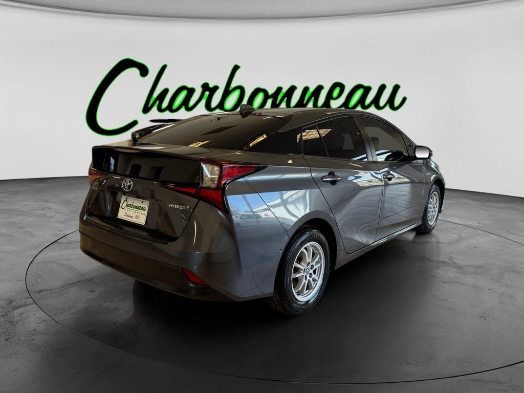 Used 2021 Grey Toyota LE image 5
