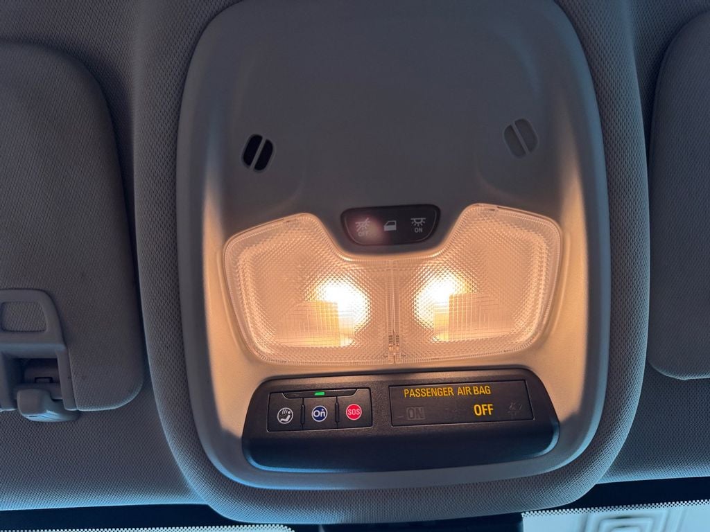 Used 2020 Black Currant Metallic Buick AWD Select image 22