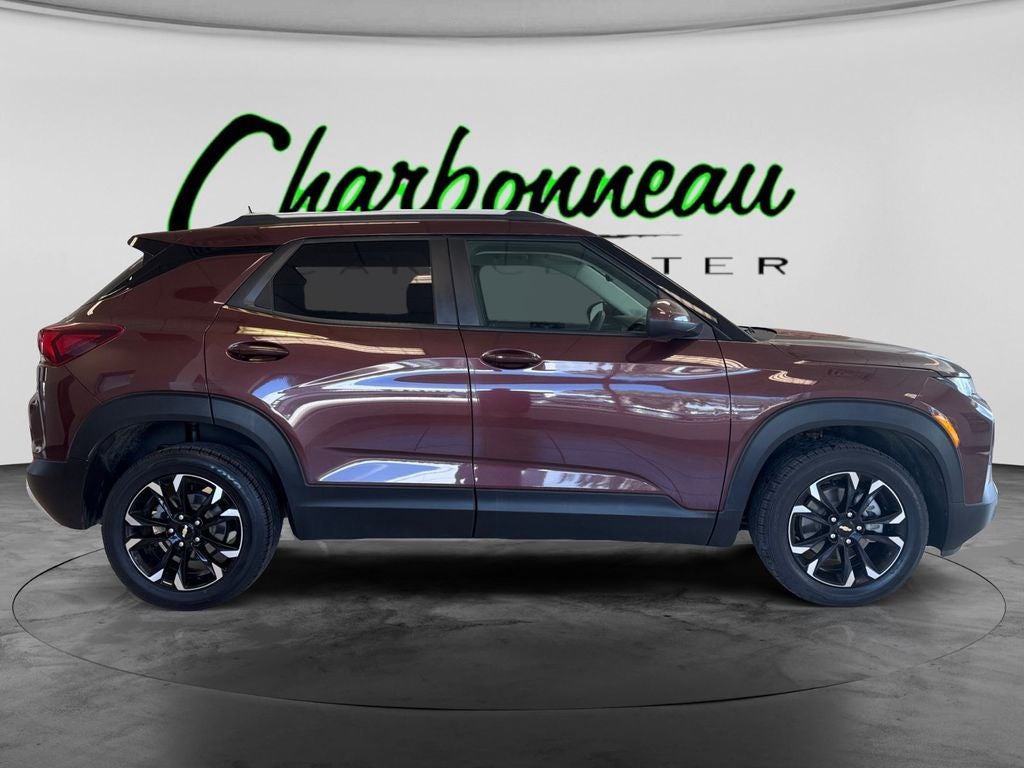 Used 2022 Mahogany Red Metallic Chevrolet FWD LT image 6