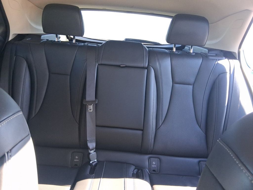 Used 2023 Sapphire Metallic Buick Essence AWD image 16