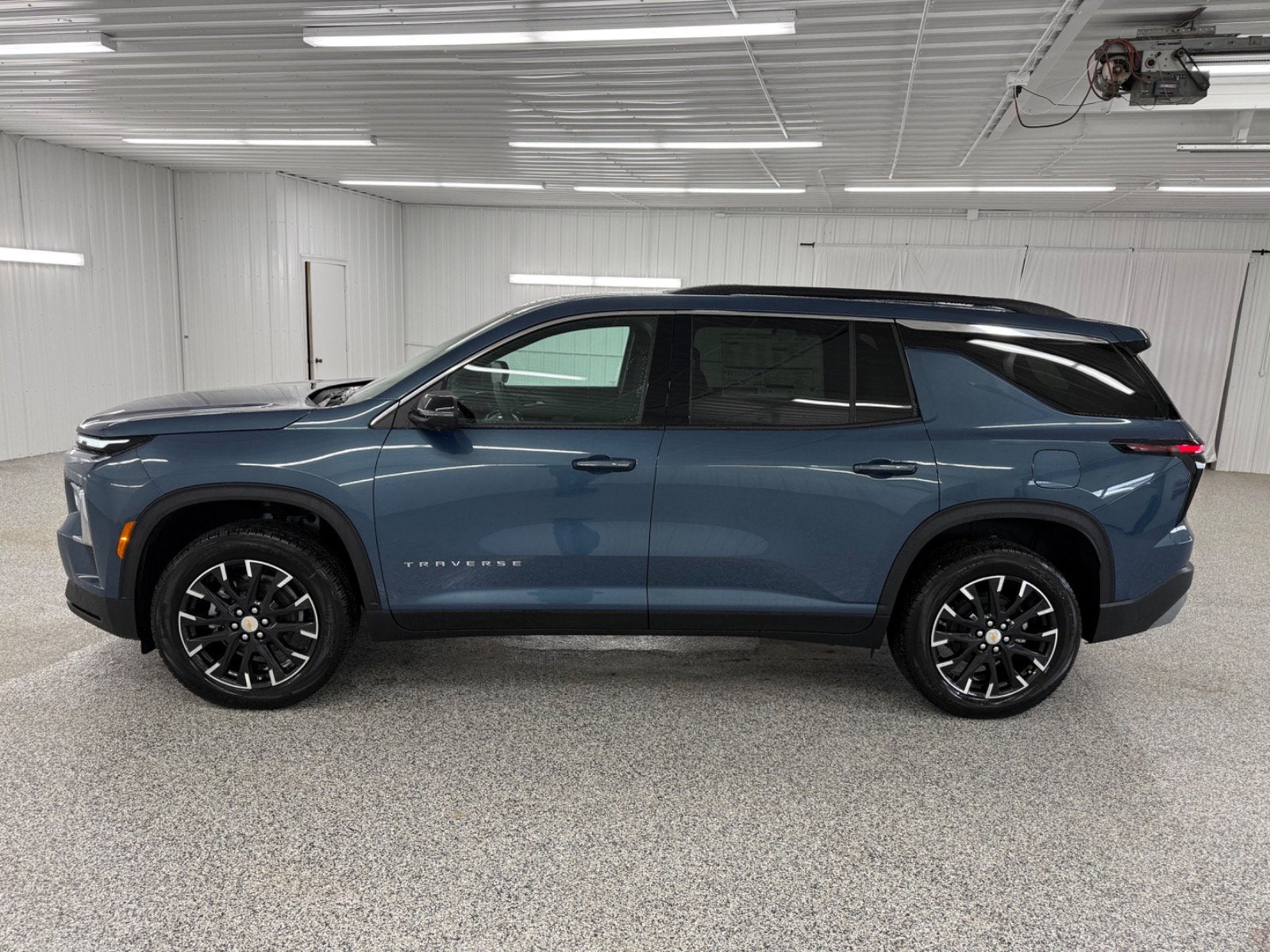 View vehicle photo 2