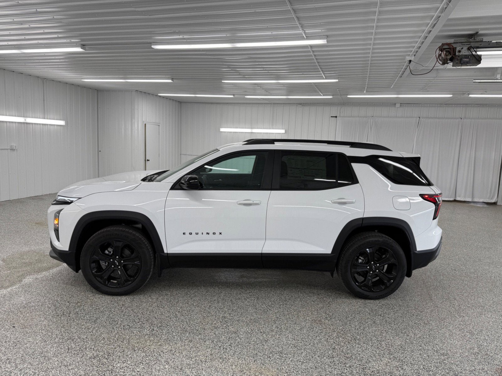 View vehicle photo 2