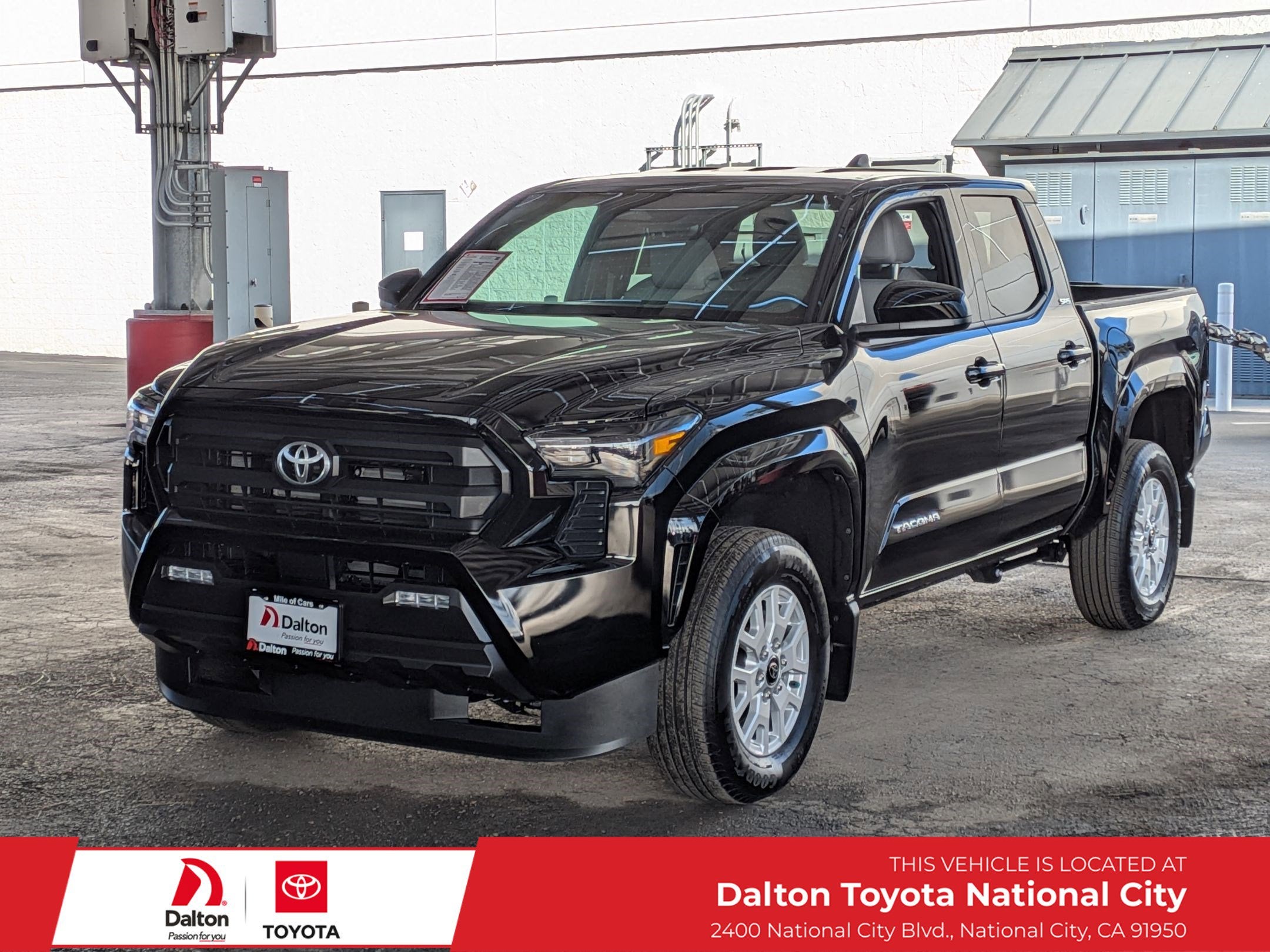 2025 Toyota TACOMA SR5