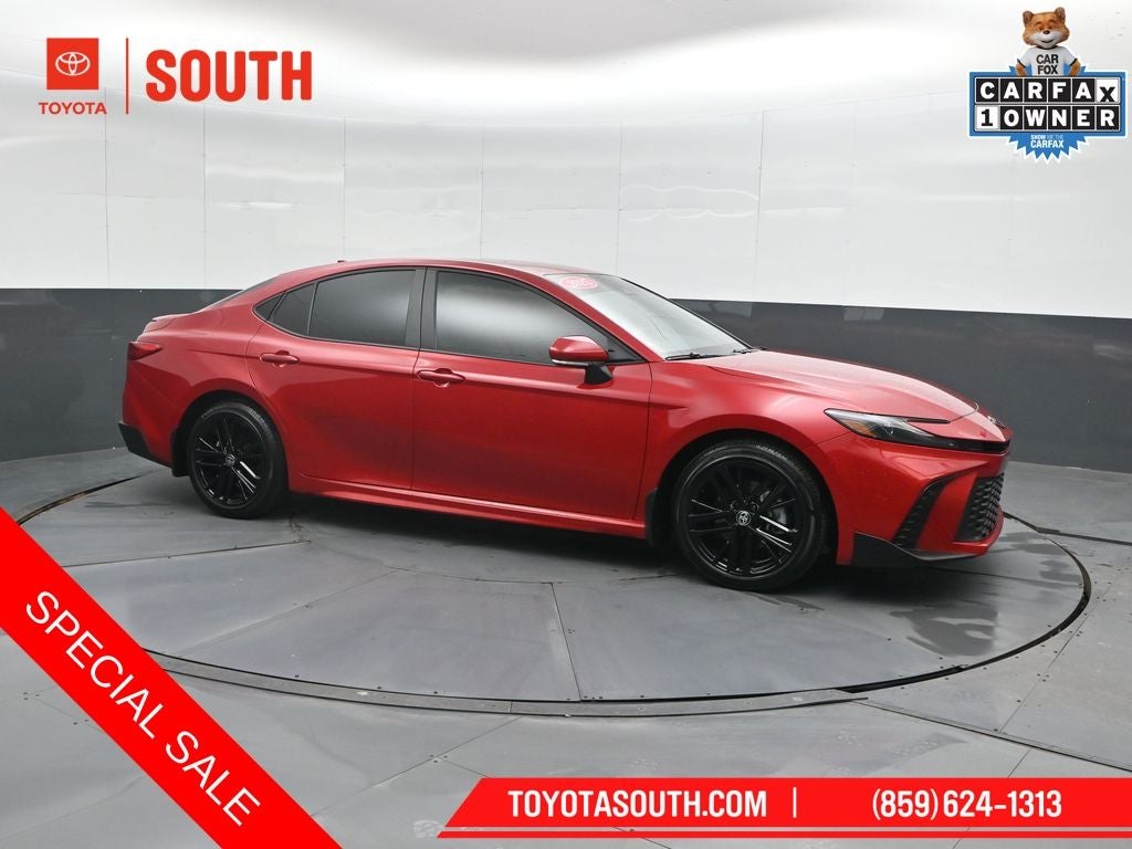 2025 Toyota Camry SE FWD